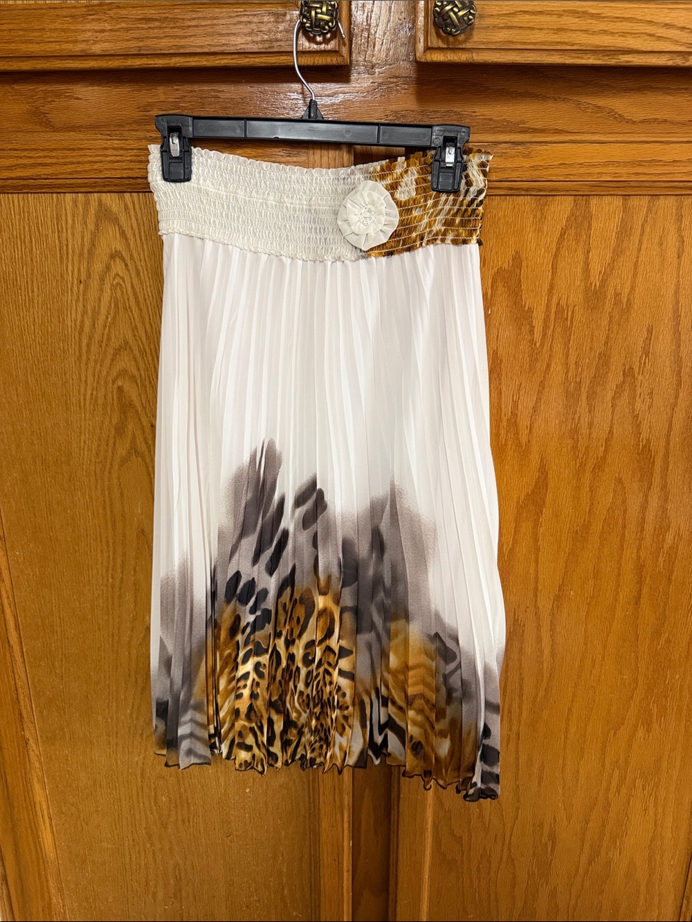 Smocked Waist Leopard-Print Pleated Midi Skirt - White/Mustard